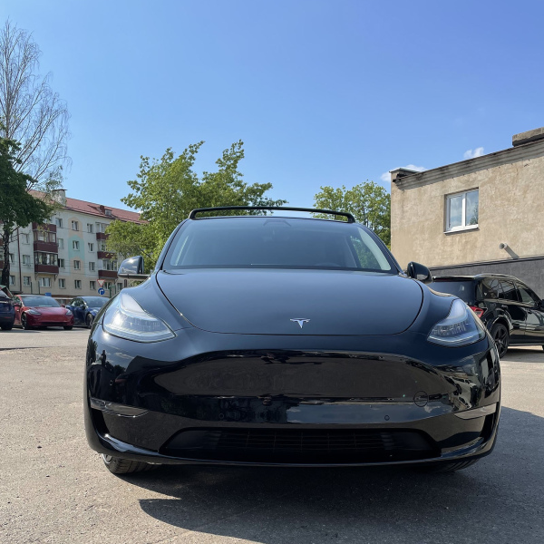 Tesla Model Y 2020
